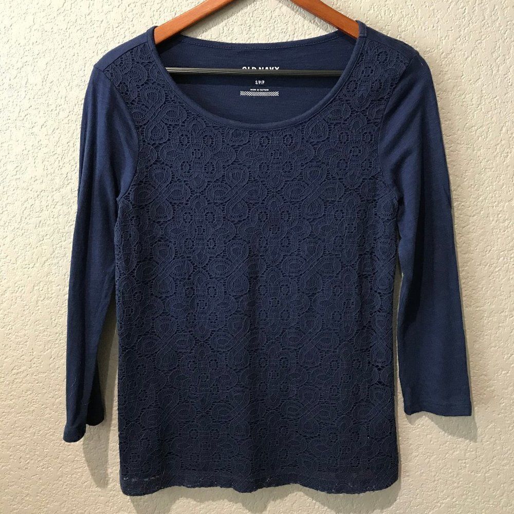 Old Navy Lace Overlay 3/4 Sleeve Top